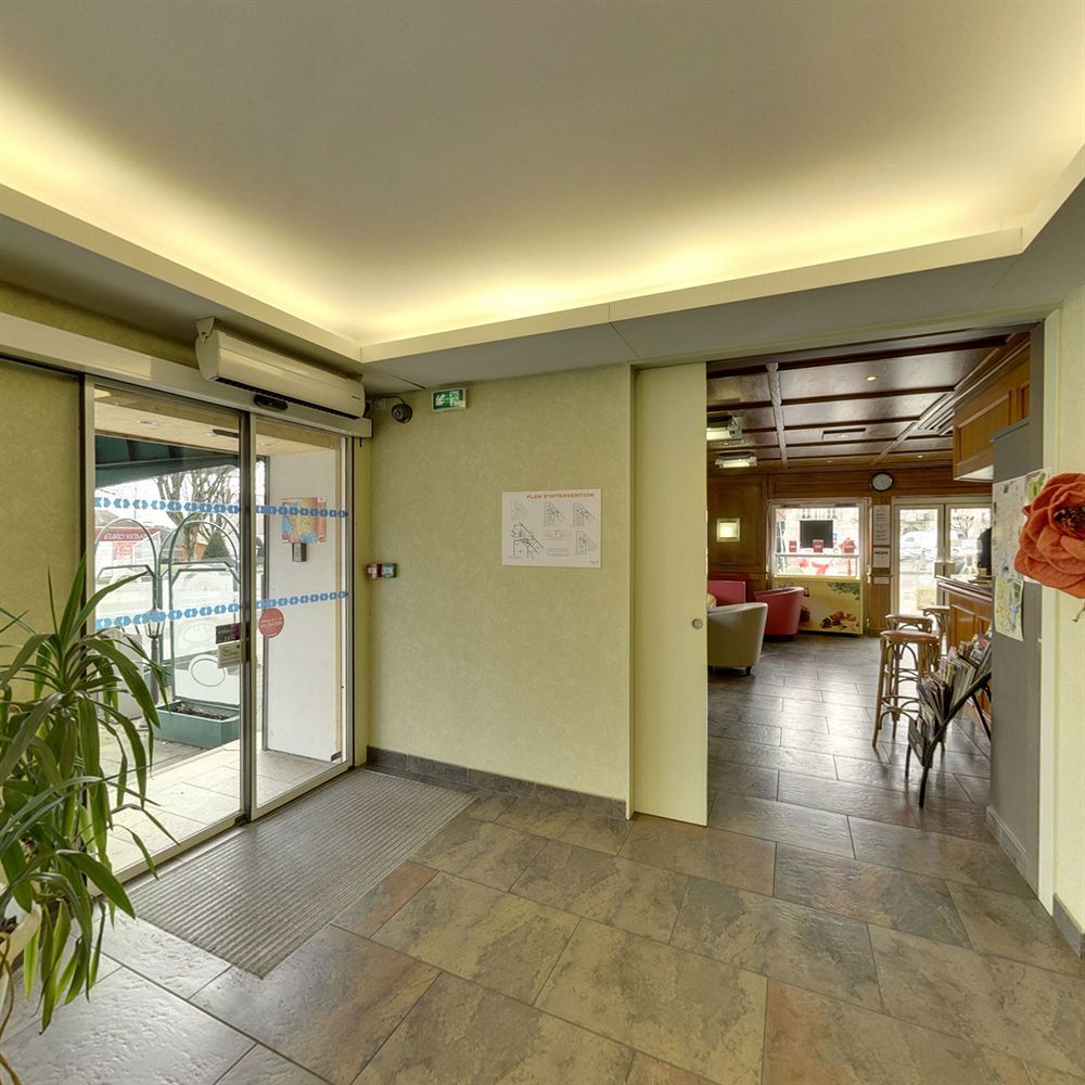 Hotel De La Cloche Dole Kültér fotó